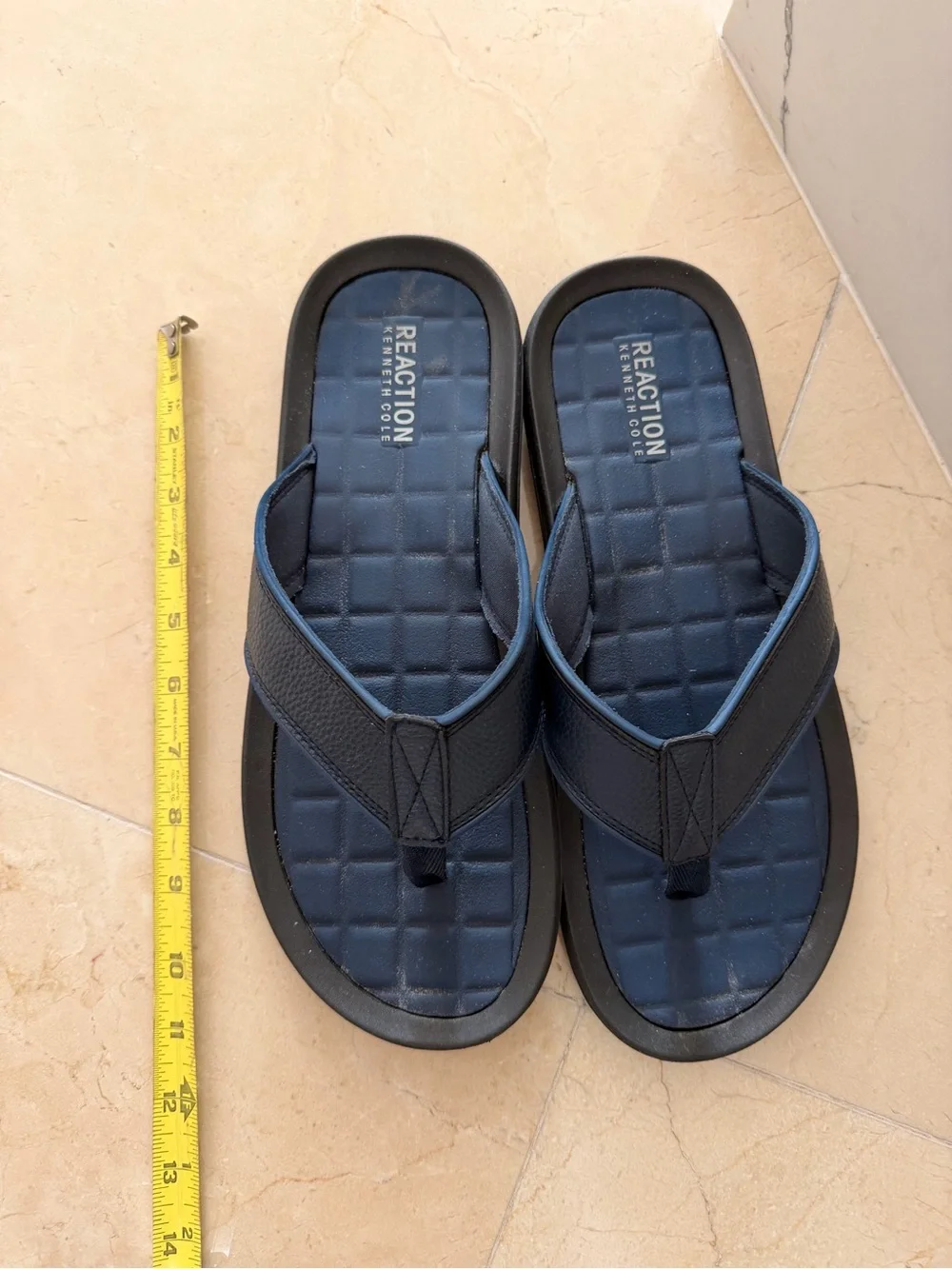 Reaction Kenneth Cole Navy Quilted Flip-Flop Sandals